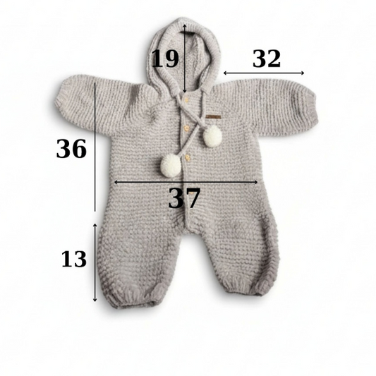 El Yapımı Bebek Örgü Kapüşonlu Tulum