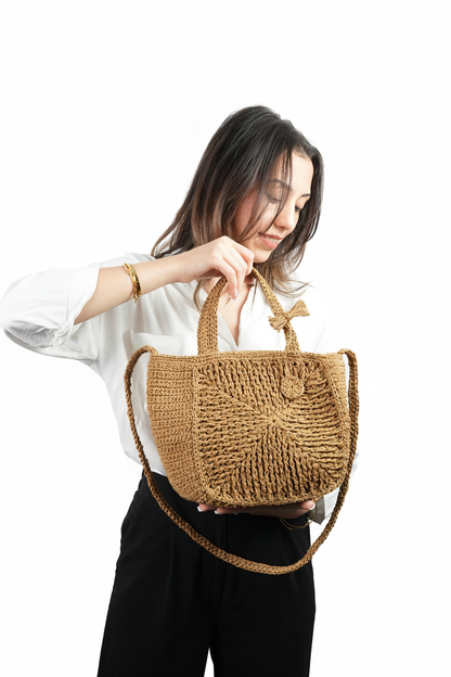 Geometrik Üçgen Motifli El Yapımı Naturel Örgü Çanta – Kare Form