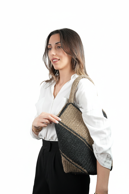 El Yapımı Örgü Tote Çanta | Diyagonal Renk Bloklu Bej & Siyah